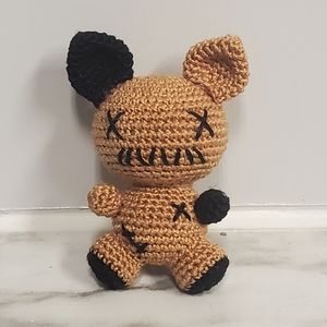 Crochet mini voodoo dog (pointed ears)